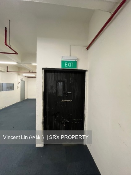 Tong Lee Building (D13), Factory #537837271
